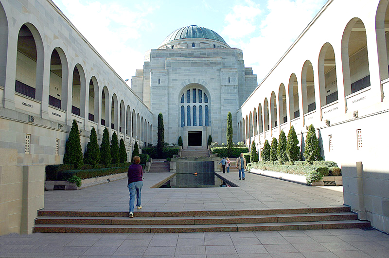 1997-04  AUS - ACT-Canberra-Australian War Memorial