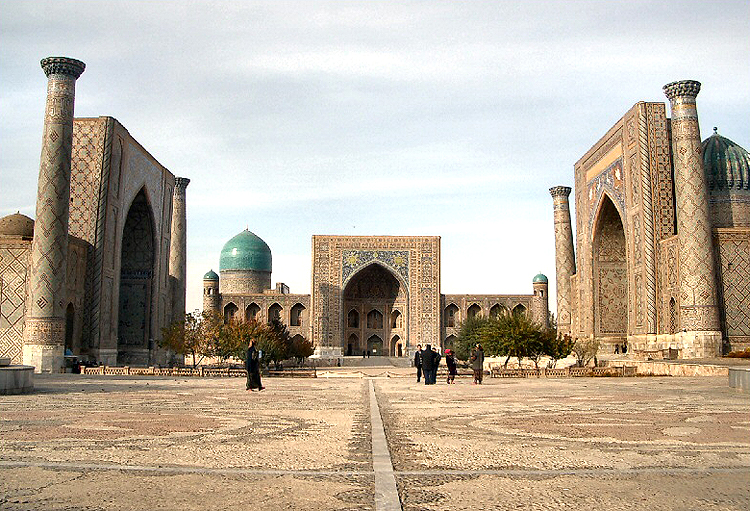 1983-07  SU-UZB - Samarkand-náměstí Registan