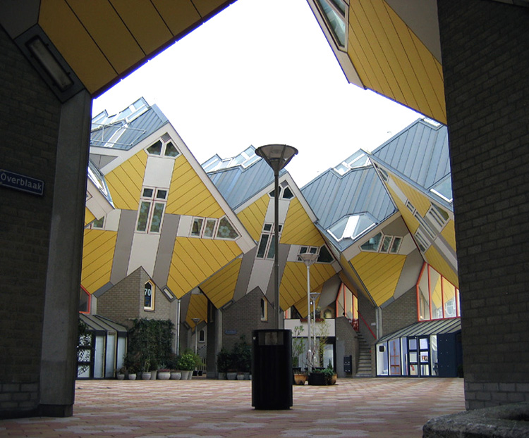 1992-04  NL - Rotterdam a jeho krychlové domy