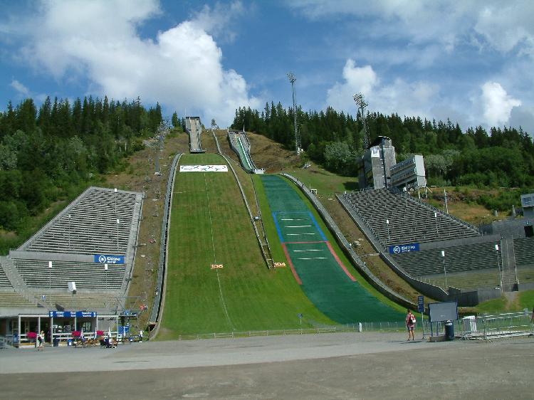 1993-07   N - Lillehammer s areálem skokanských můstků